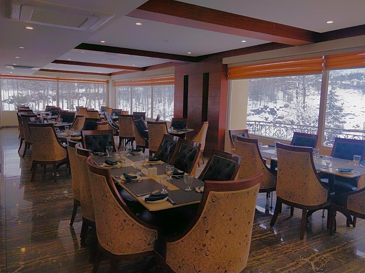 The Allure Grand Resort -A Majestic Riverside Retreat Manāli Exterior foto